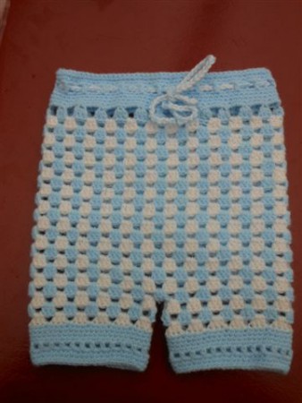 005 8,00 euro maat rond de 3 maanden. Op bestelling te maken.